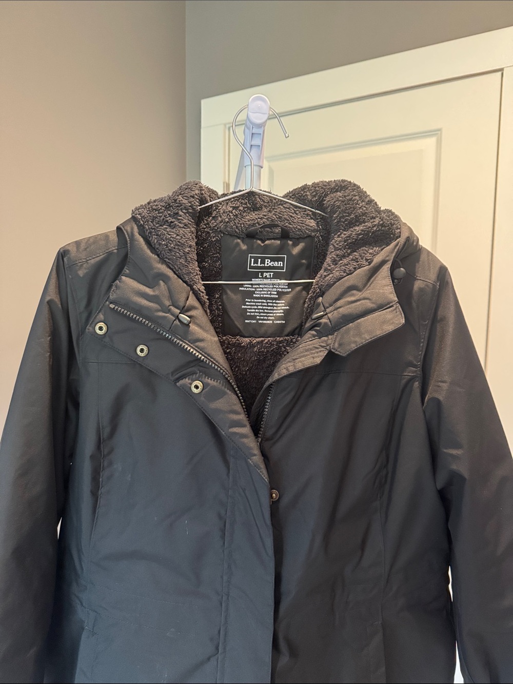 L.L. Bean Women's Black Hooded Winter Coat with Sherpa Lining